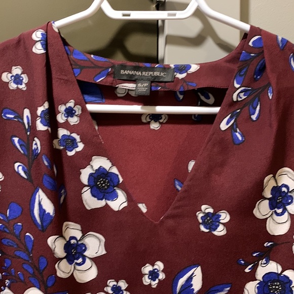 Banana Republic long sleeve blouse - Picture 2 of 5